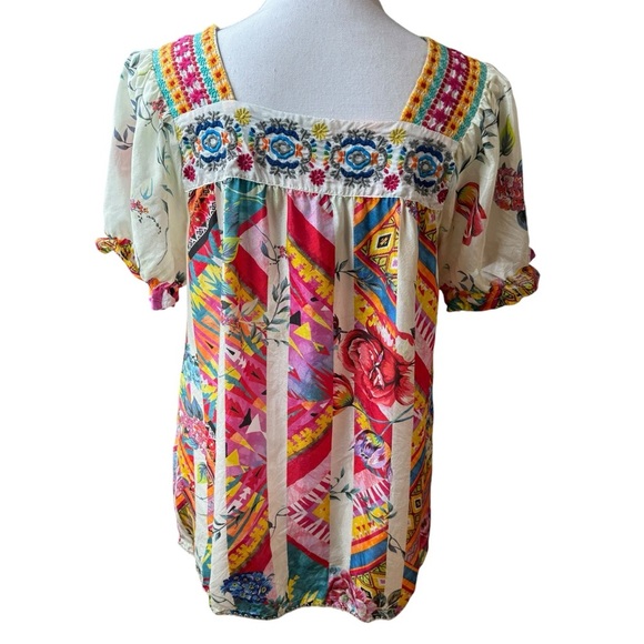 Johnny Was Blouse Size XS Tweety Mixed Print 100% Silk Floral Embroidered - Picture 3 of 15